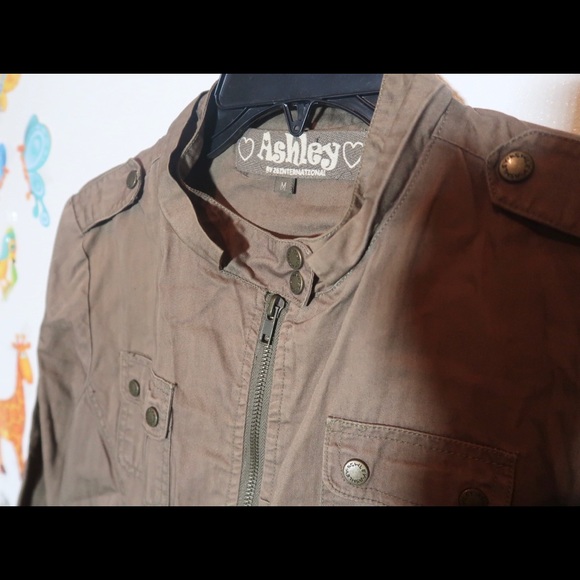 Jacket - Picture 3 of 5